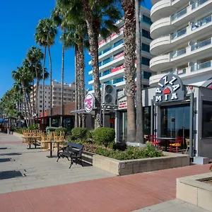 Albert's Apartament Larnaca